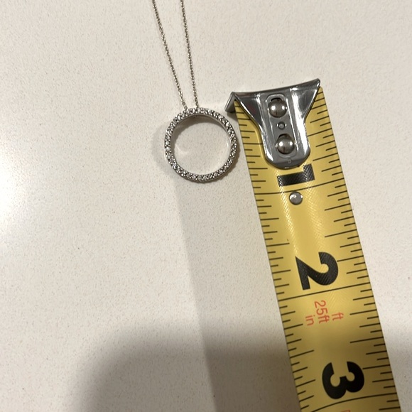 Roberto Coin white gold and diamond circle necklace - Picture 8 of 9